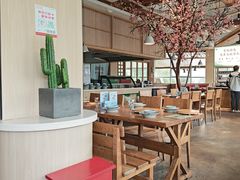 -蜜桃餐厅·伴山(湖滨商业街店)