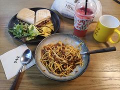 意大利肉酱扁面-HELLO 27 意面·沙拉·帕尼尼