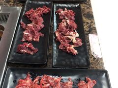 -牛里牛气· 榴莲海鲜鲜牛肉自助火锅·烤肉(横岗店)
