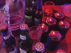 -UP嘻哈酒吧(粉巢店)
