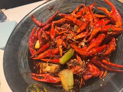 -肥肥虾庄·金牌油焖大虾(汉街SKP店)