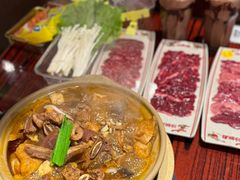 -沙胆彪炭炉牛杂煲(上海日月光广场店)