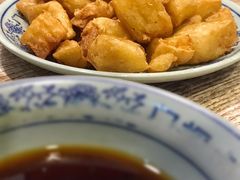 老北京炸咯吱-门框胡同百年卤煮(新街口店)