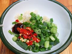 -拈签一笑黄牛肉辣卤串串