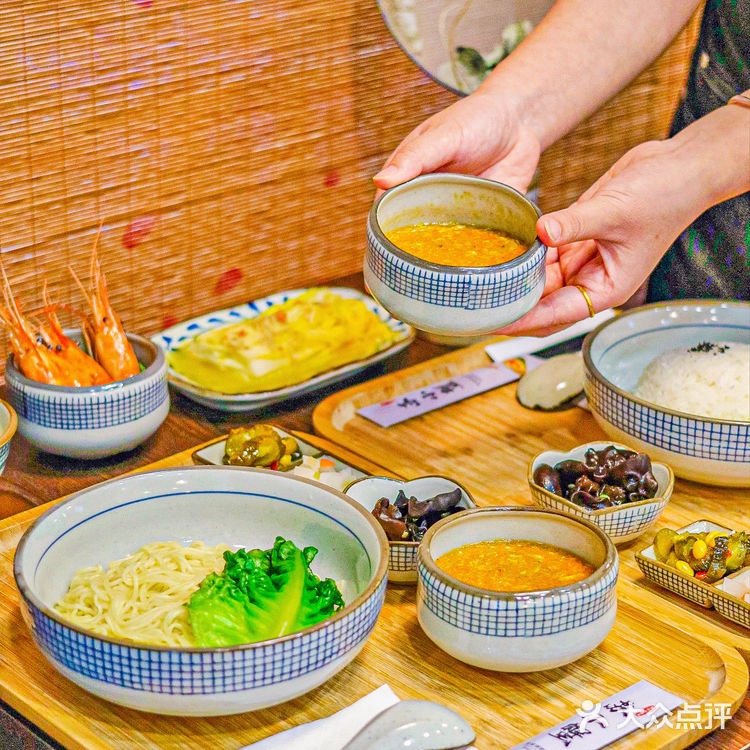 一碗来自苏州阳澄湖的蟹黄面，好吃到哭！