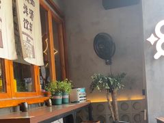 -8PINTS八品脱·日料·烧鸟·精酿小酒馆(莘庄店)