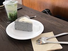 椰奶黑芝麻千层-YIHOME(新河店)