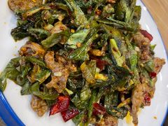 干辣椒炒牛肉-春明狗肉馆(经开一区店)