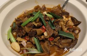 Braised Donkey Meat with Skin in Clay Pot