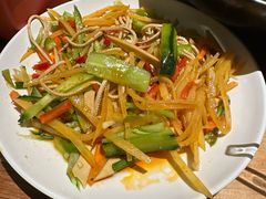 -万记麻辣烫国展总店