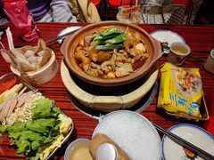 -沙胆彪炭炉牛杂煲(上海日月光广场店)