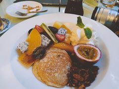 松饼配水果-Fern Forest Cafe