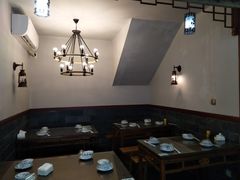 大堂-临街徽菜馆·正宗黄山味