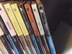 -鲁邦国际风情街(麦世达韩国精品百货店)