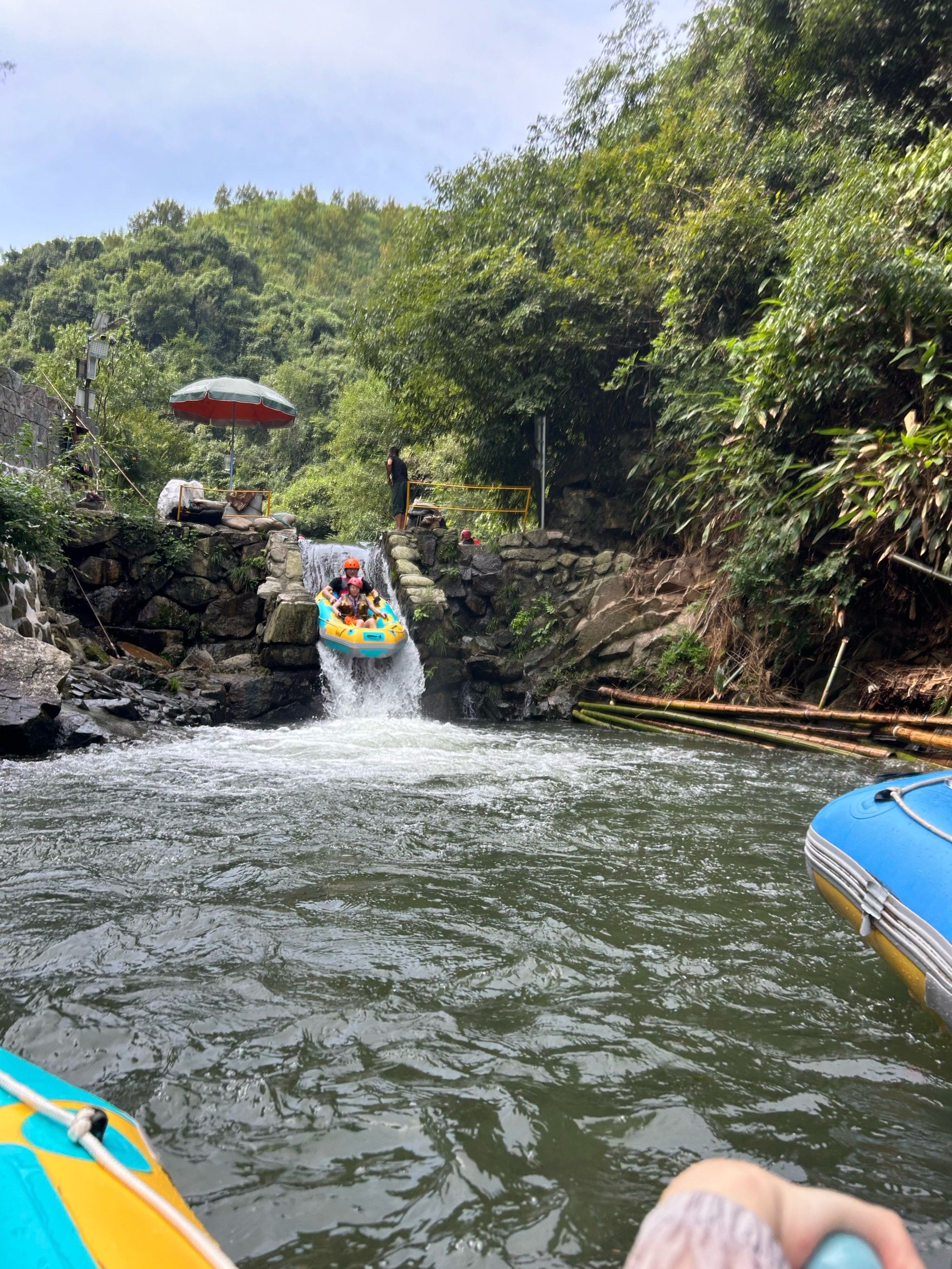 一漂漂两省-将军关漂流