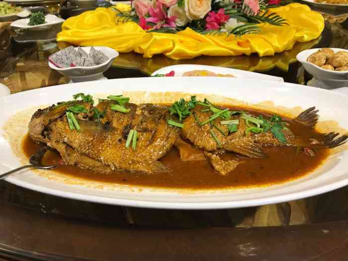 东都食府-"以前朋友过生日请客吃饭来过一次,在大厅挺.