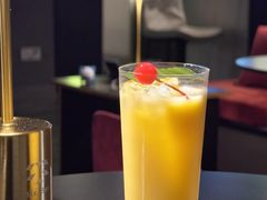 -Mx.cocktail bar