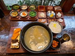 -银米·云南传统过桥米线(双廊黑金冠店)