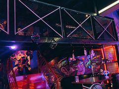 -UP嘻哈酒吧(粉巢店)