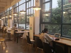 -同济大学本部学苑饮食广场