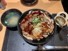 -難波肉劇場