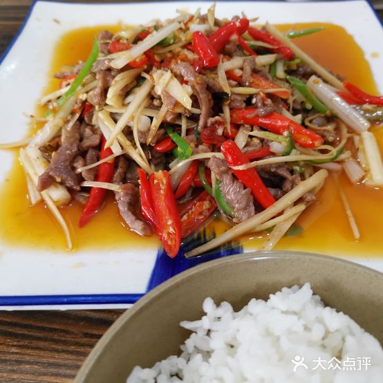何老幺拌菜馆(东兴运业小区店)