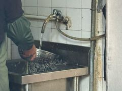 -梅记大块头爆鱼店(乍浦路店)