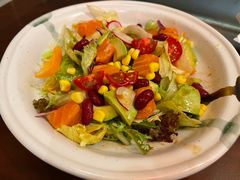 牛油果三文鱼沙拉-初居食屋日式料理(万象城购物中心店)