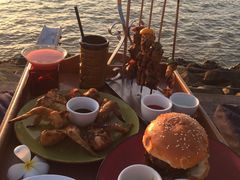 -Sunset Bar(丹绒亚路香格里拉店)