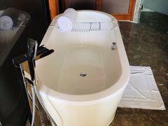 -三亚湾海居铂尔曼度假酒店