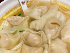 刀鱼馄饨-老半斋(福州路店)