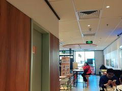 -麦当劳(玉桥中路店)