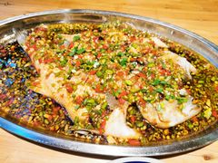 椒羞鲈鱼-泥糊破店小酒馆·团建聚餐(南京西路店)