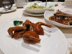 玻璃脆皮乳鸽-利苑酒家(金宝店)