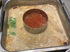 -尚尚仙·酸汤猪手·猪肚鸡火锅(华联万柳购物中心店)