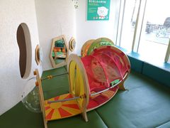 -乐融婴幼儿成长中心(四季青校区)