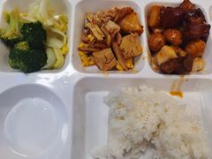-盒马鲜生(财富中心店)