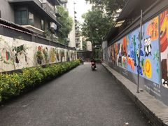 -泡桐树街