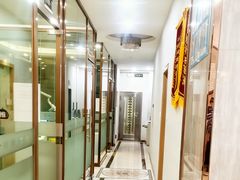 -牙易美口腔(圣堂店)