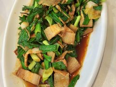 蒜苗炒肉-金海湾海鲜排档(朱家尖店)