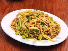-胡子饮食店