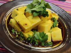 -香巴拉云南餐厅(华莱坞店)