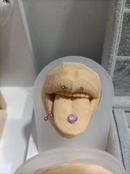 -AI艾耳·专业手工耳洞·穿孔美学馆