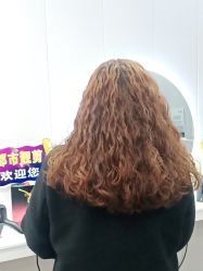 -都市靓剪烫染沙龙