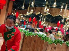 -老滇山寨•云南特色菜•地方菜•民族风情歌舞表演(金碧店)