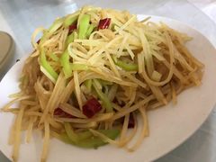 -何适山庄 ·可团建(水长城P2停车场店)