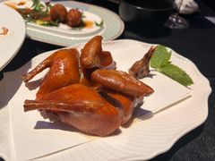 脆皮乳鸽-醉东Oriental House(静安嘉里中心店)