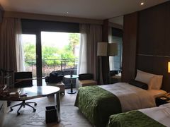 -上海滴水湖皇冠假日酒店