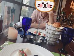 -香格里拉鱼跃地中海西餐厅·牛排披萨