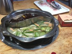 鸳鸯锅底-袁记串串香(川师店)